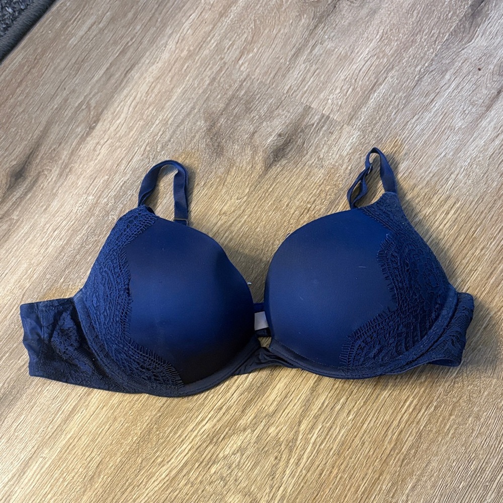 Victorias Secret Navy Lace Dream Angels Bra